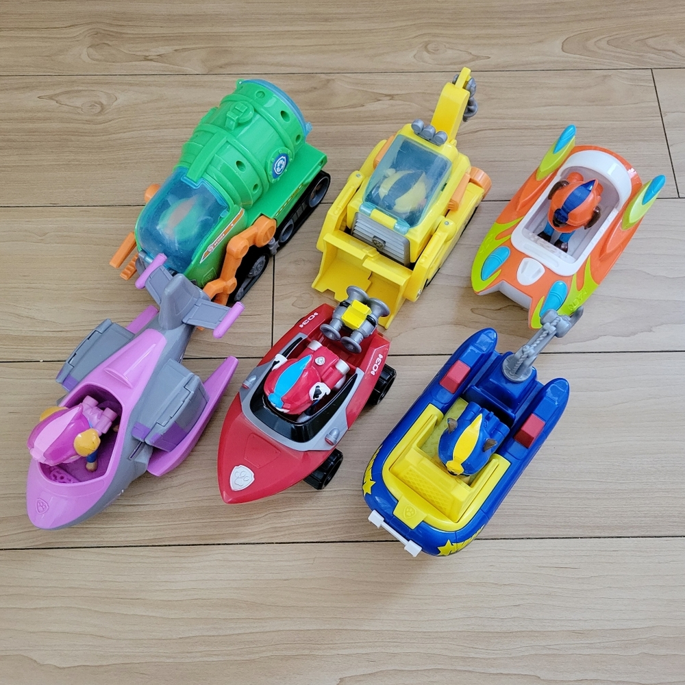 Paw Patrol Transforming Sea Rescue Vehicles & Figures